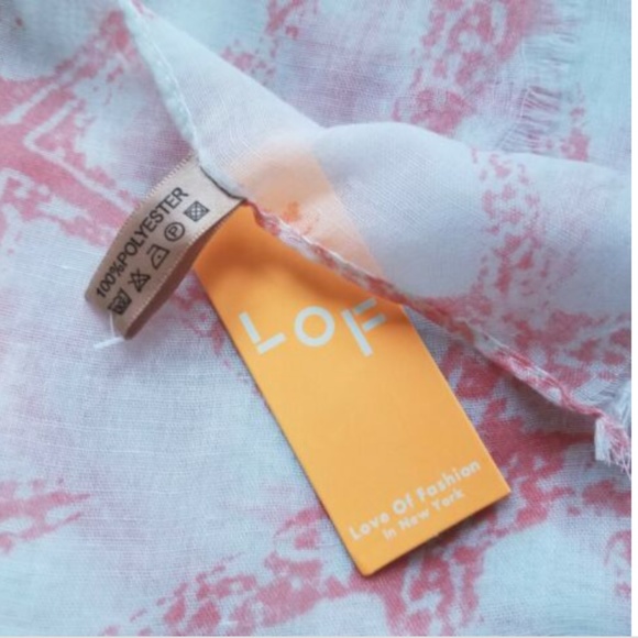 Coral On White Starfish Wrap Shawl Scarf Coverup - Picture 4 of 7